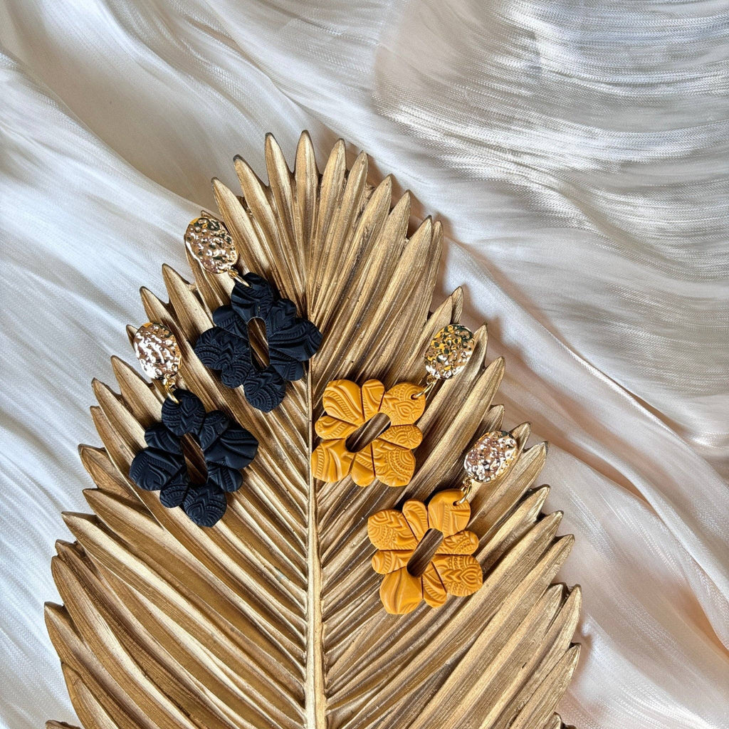 SOPHIA – Boucles d'oreilles en argile 3 couleurs dorées