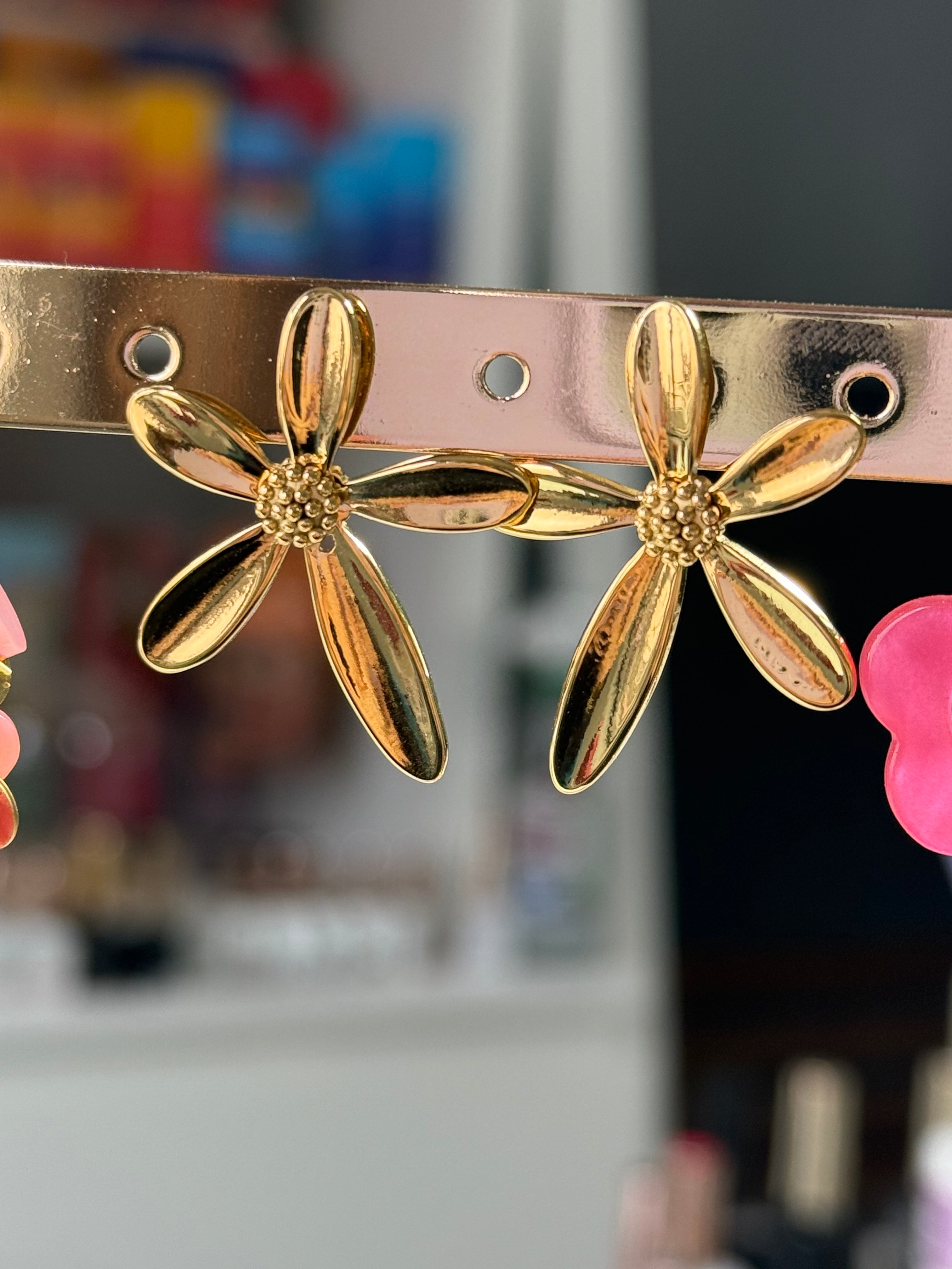 Boucle d’oreille rose et or en acier 🩷