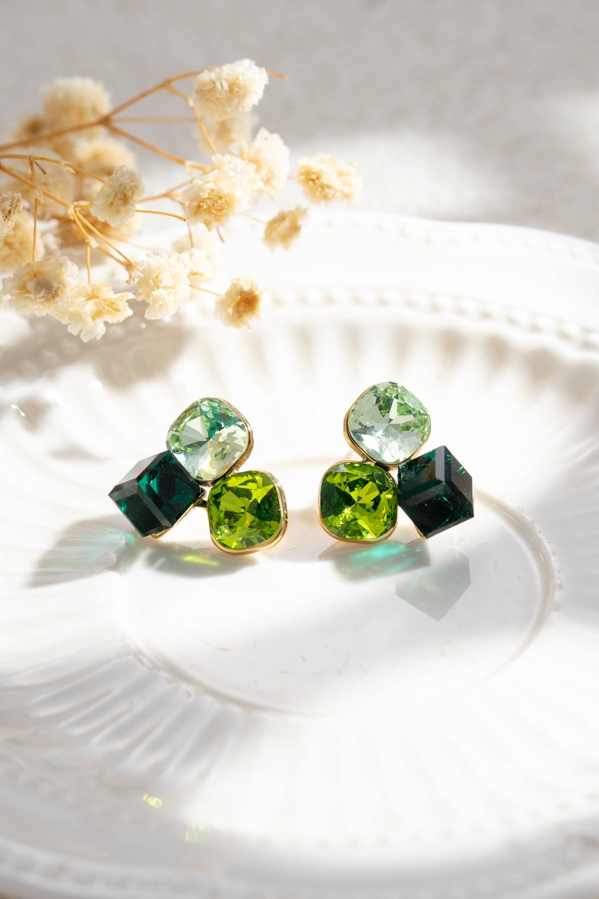 Boucles oreilles 3 cristaux dégradé couleur facetté  élégant