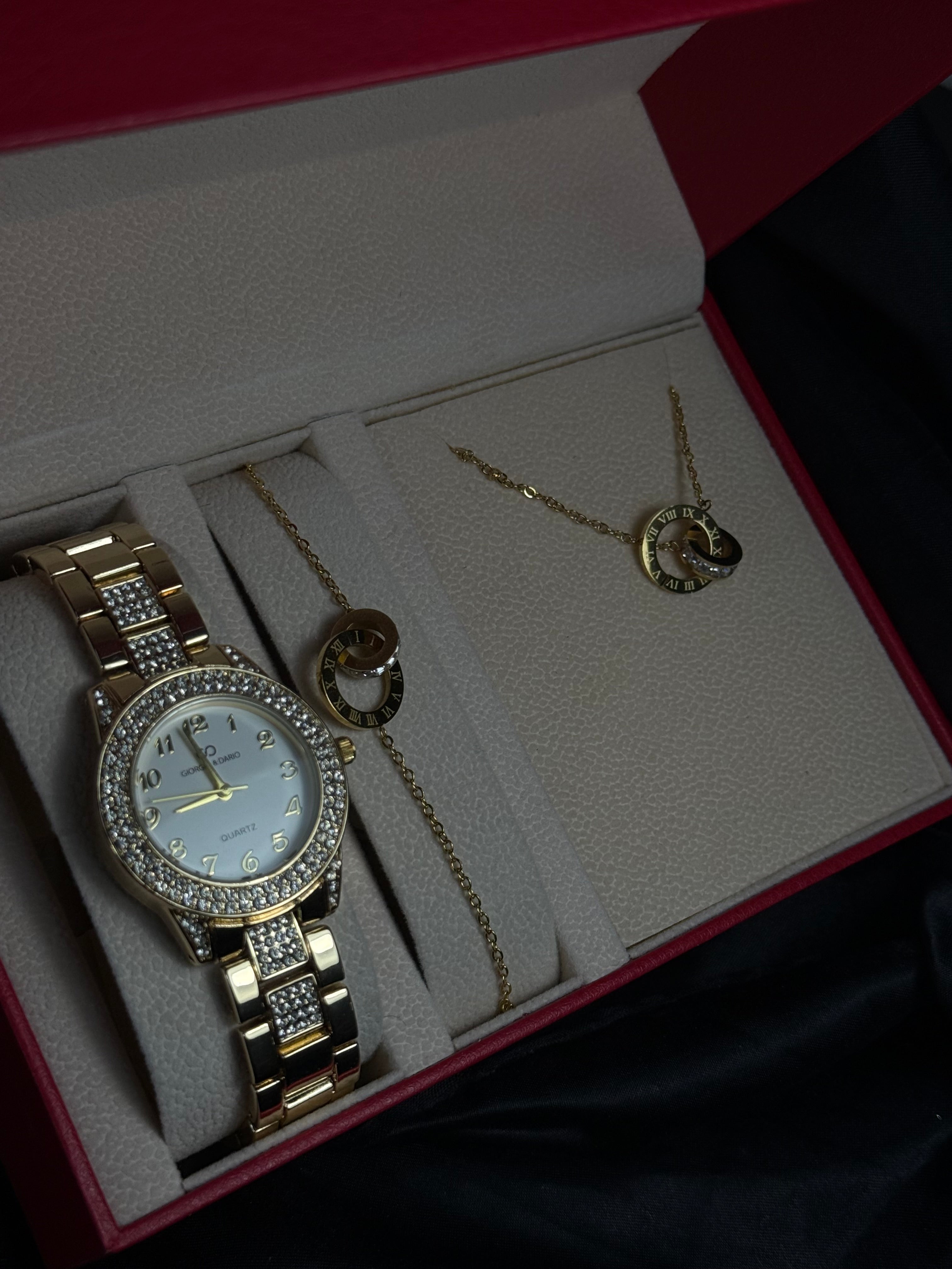 Parure montre - bracelet - collier