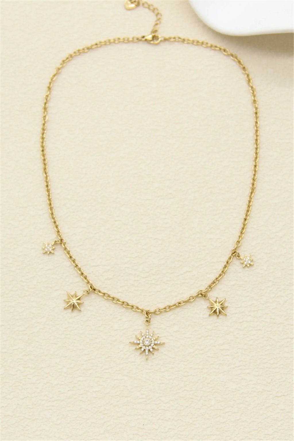 Collier Doré Étoiles & Soleil – Charms Strass