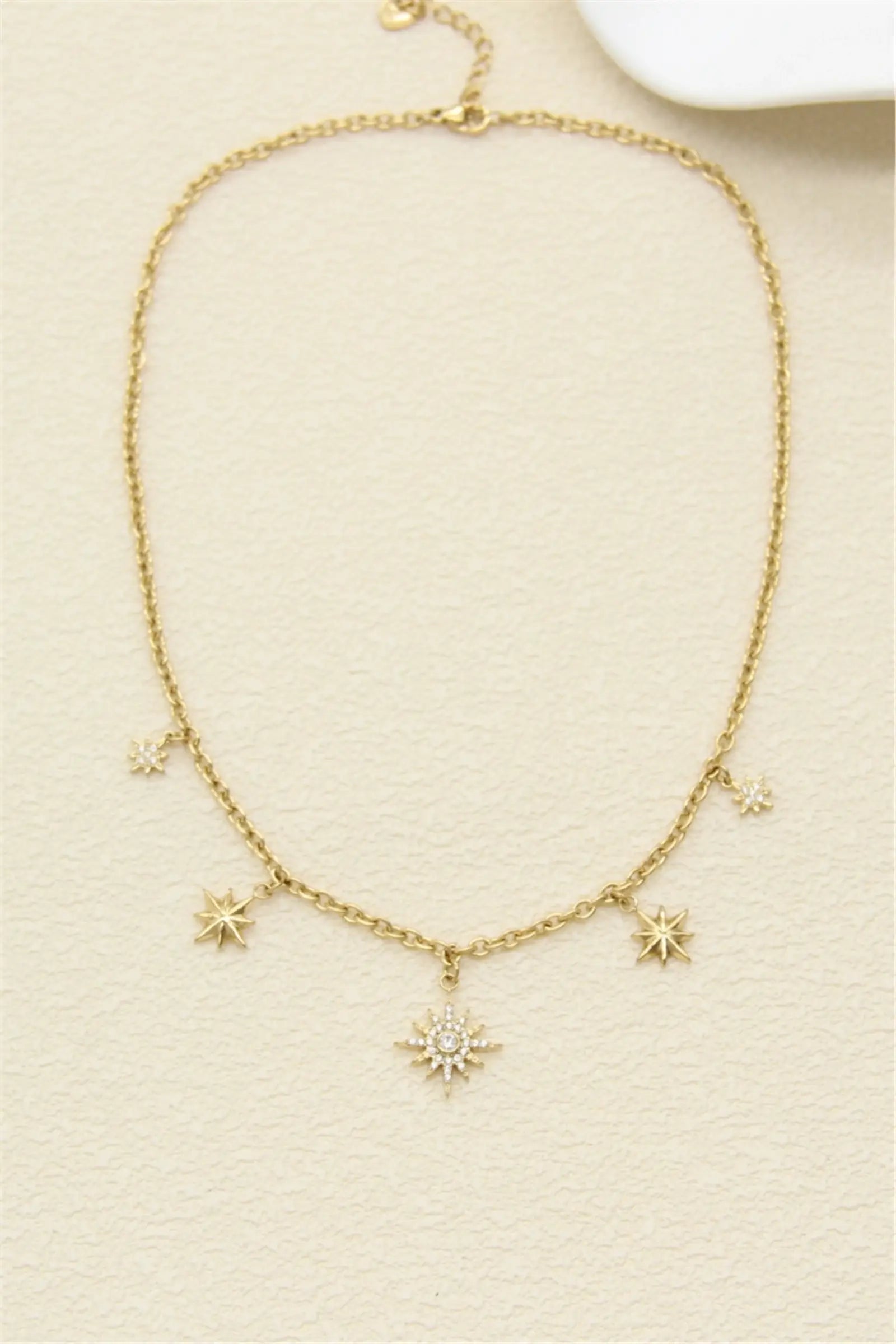Collier Doré Étoiles & Soleil – Charms Strass