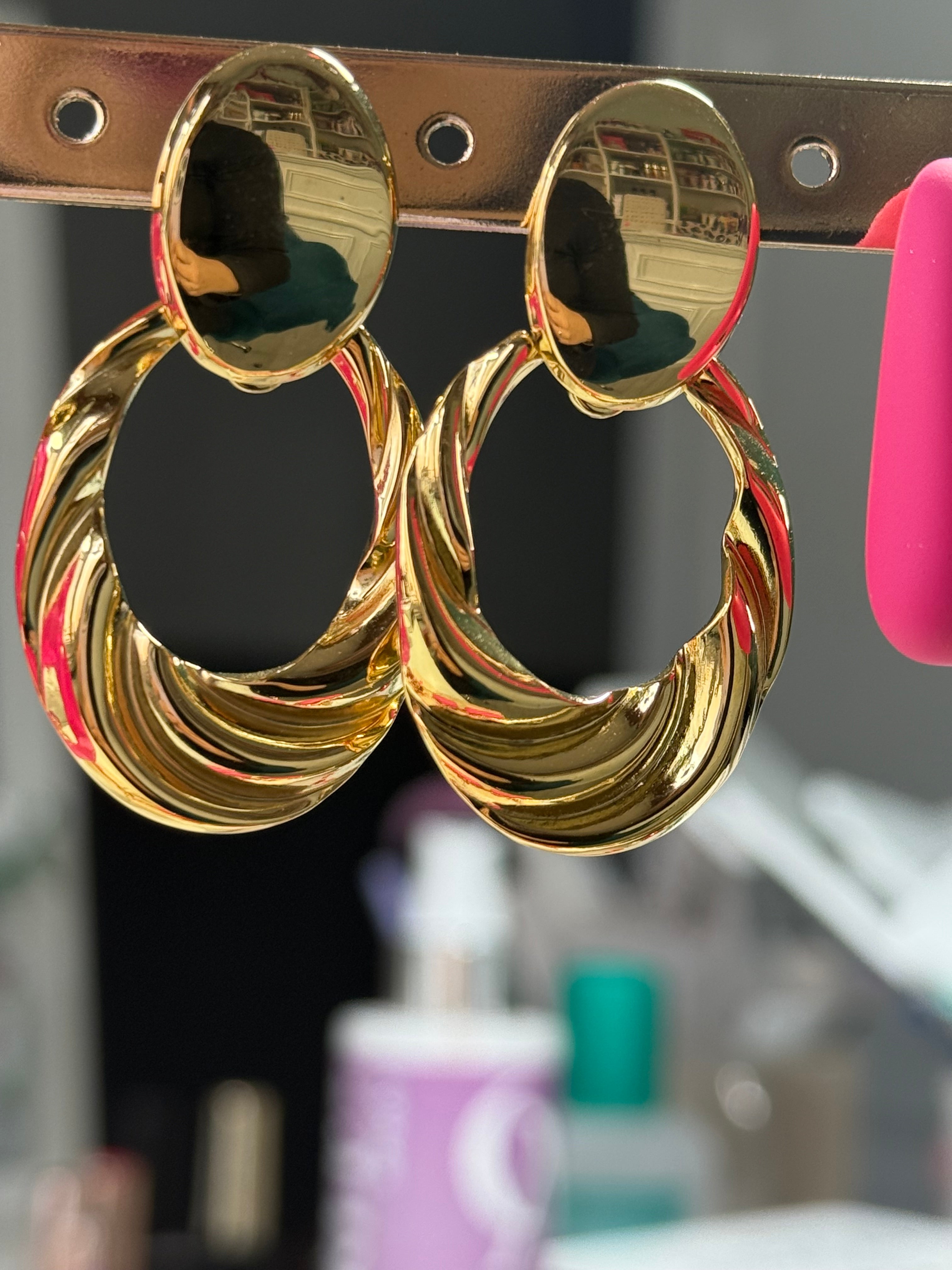 Boucle d’oreille rose et or en acier 🩷