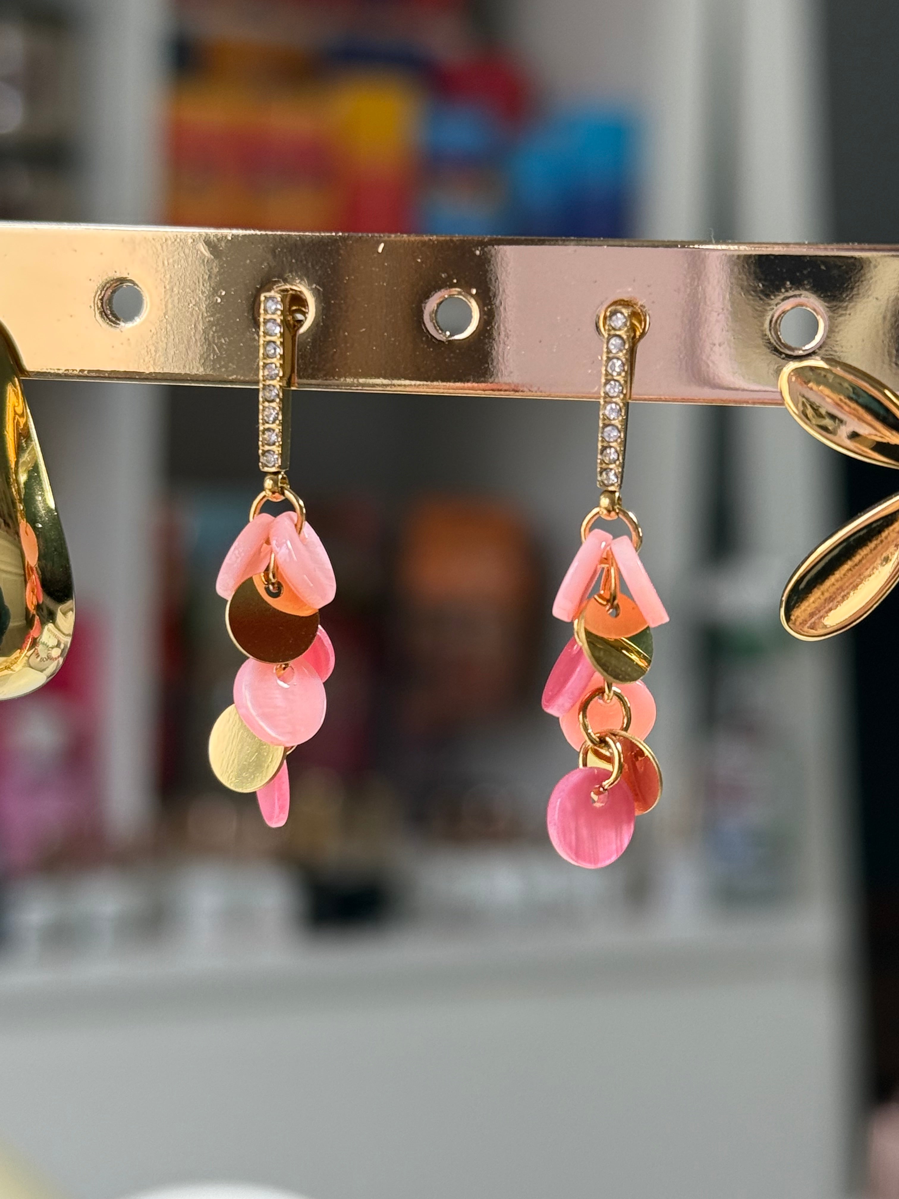 Boucle d’oreille rose et or en acier 🩷
