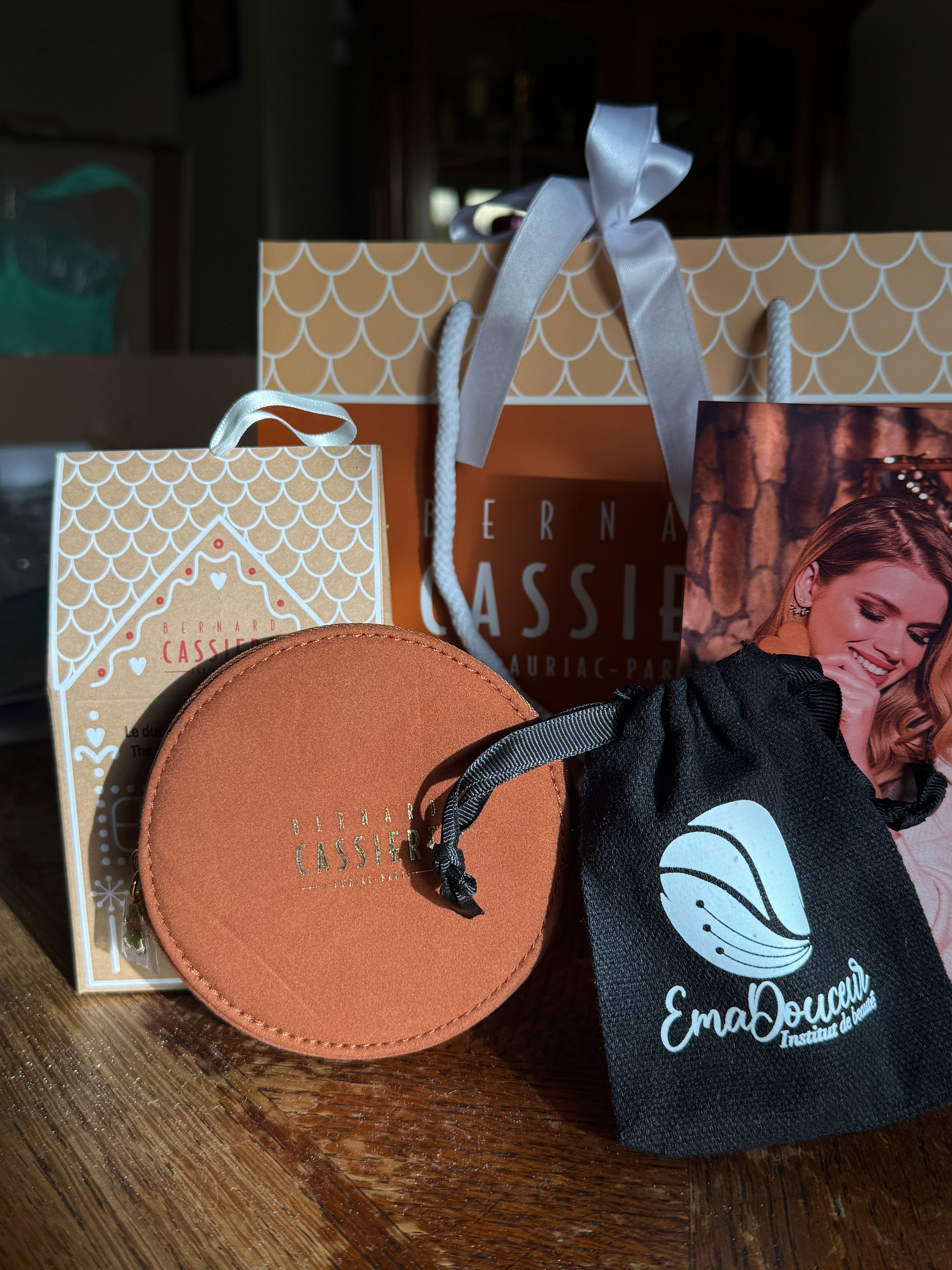 Soin du visage signature en pain d'épices accompagné du duo cassière pain d'épices