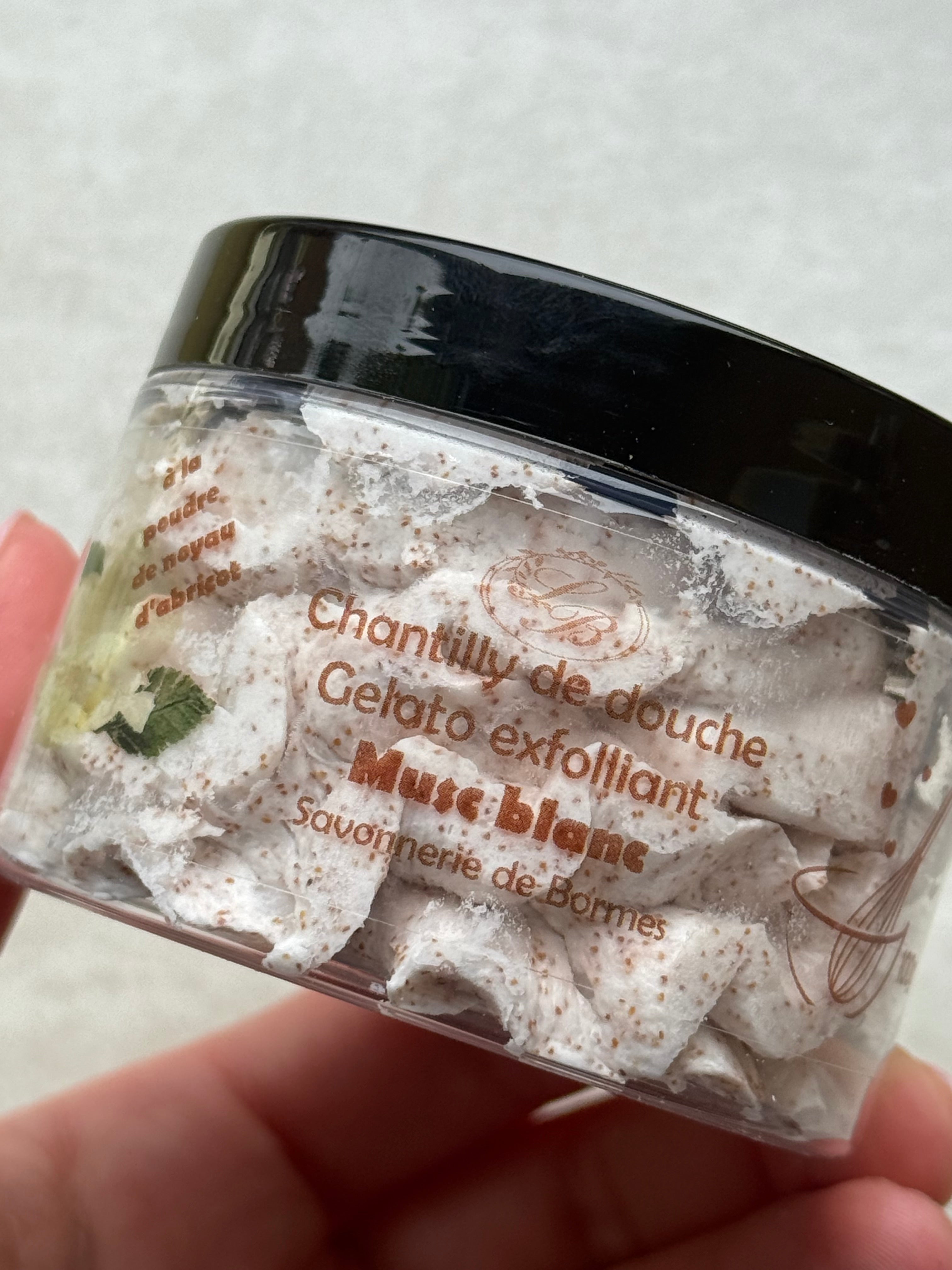 Chantilly de douche exfoliante - Musc blanc
