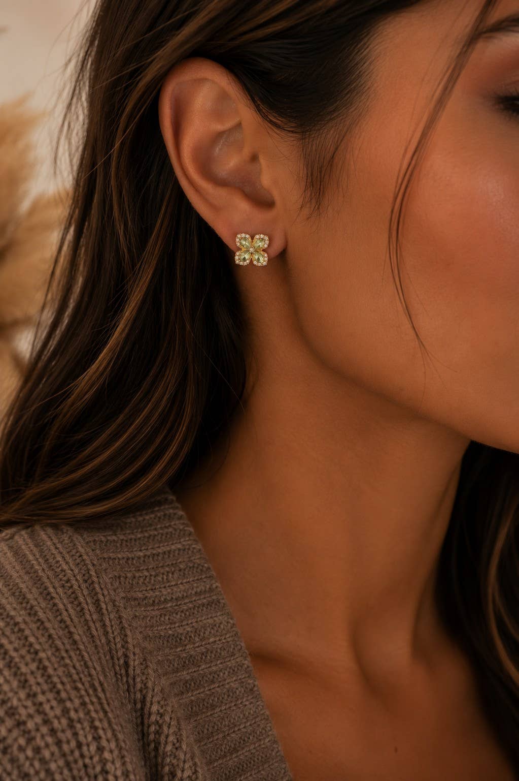 Boucles d’oreilles trèfle brillants doré éclat lumineux chic