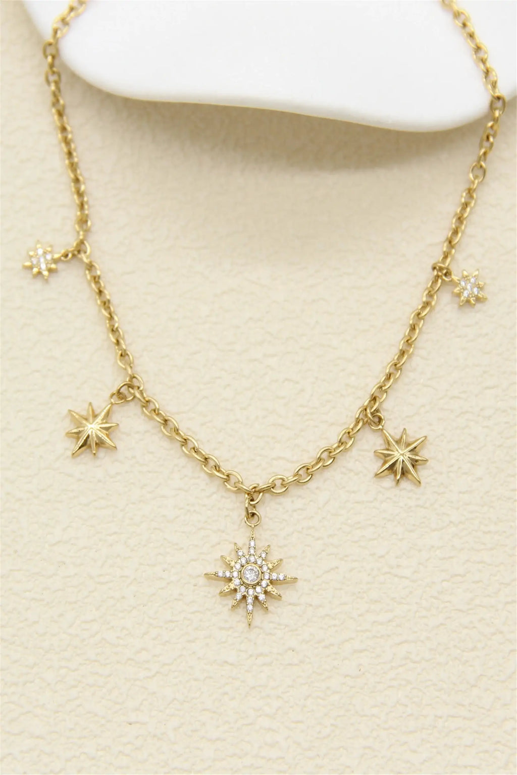 Collier Doré Étoiles & Soleil – Charms Strass