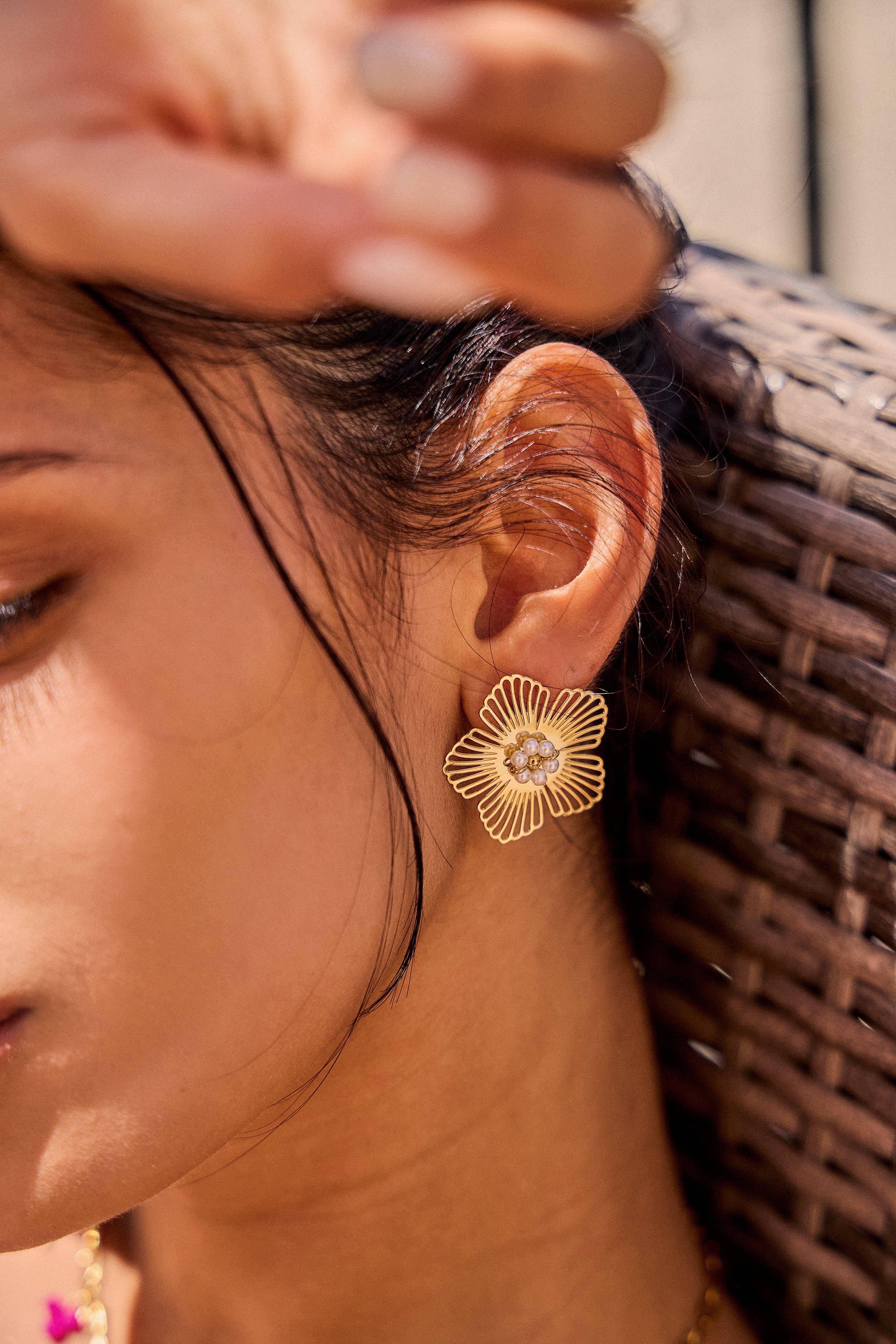 Boucles D’Oreilles Fleur – Élégance Vintage Et Féminité