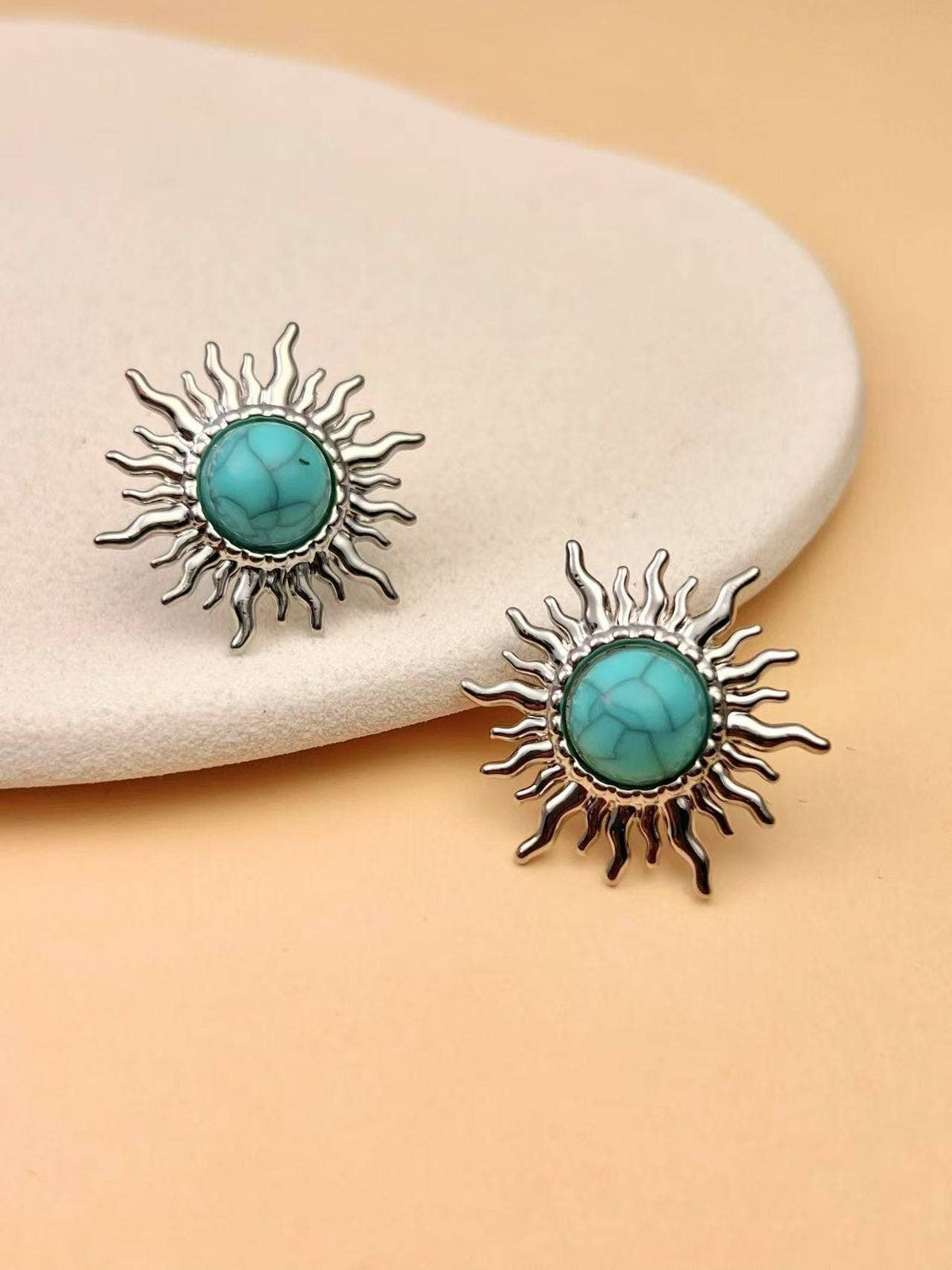 Boucles d’oreilles Soleil avec Pierre Turquoise Éclatante