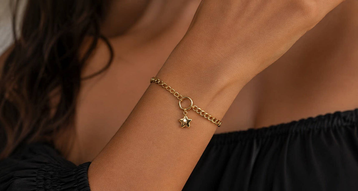 Bracelet raffiné maille délicate breloque étoile acier